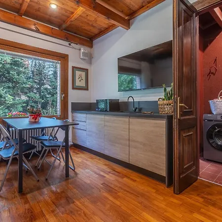 Apartmán Guesthost - La Casa Nel Pineto With Pool & Parking *