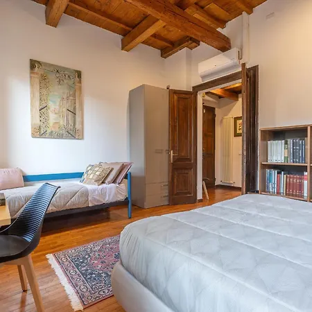 Daire Guesthost - La Casa Nel Pineto With Pool & Parking