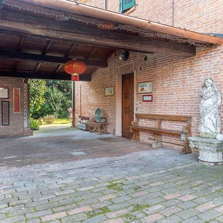 Apartment Guesthost - La Casa Nel Pineto With Pool & Parking