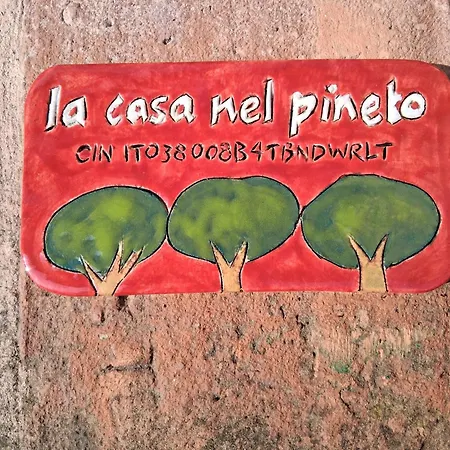 Guesthost - La Casa Nel Pineto With Pool & Parking Ferrara