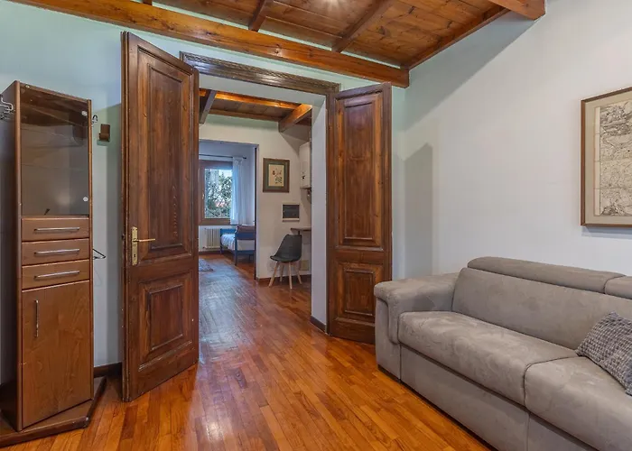 Apartment Guesthost - La Casa Nel Pineto With Pool & Parking