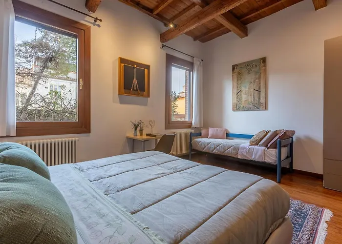 Apartment Guesthost - La Casa Nel Pineto With Pool & Parking